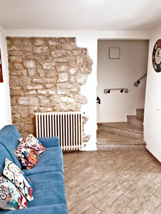 Borgo Nel Tempo Apartment Collestatte Ngoại thất bức ảnh